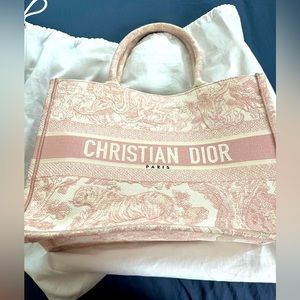Dior book tote!